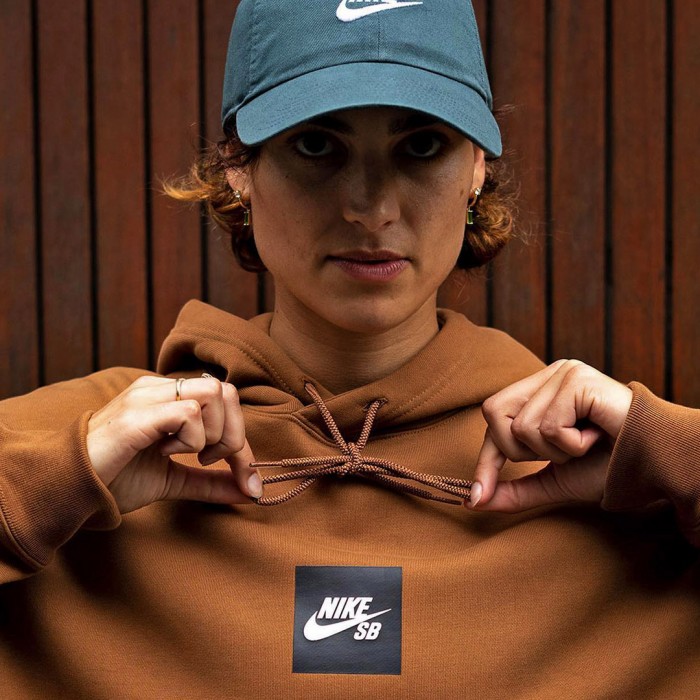 Nike%20SB%20Hoodie%20Brown.jpg